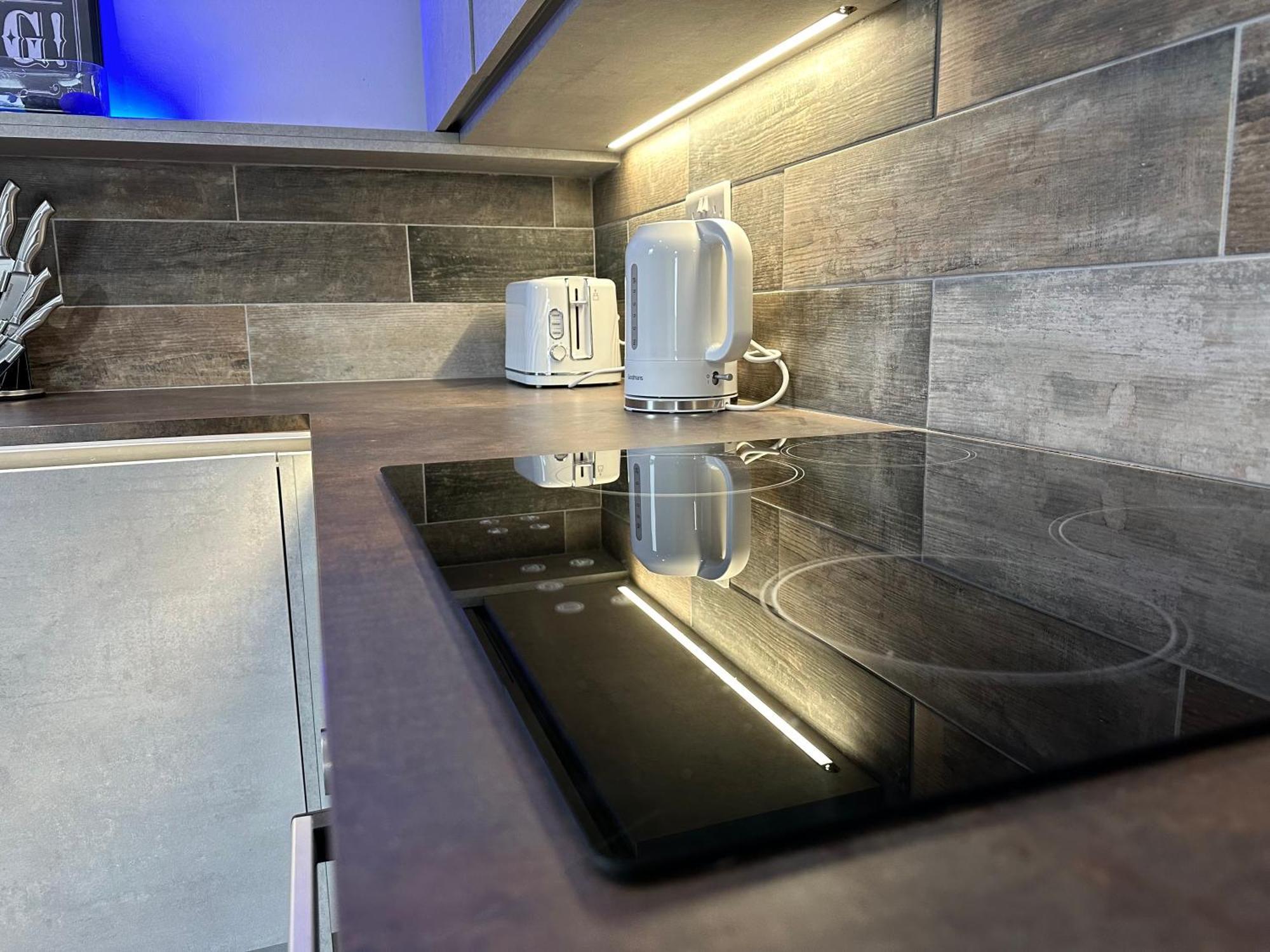 קארדיף Vibrant Apartments Close To City Centre מראה חיצוני תמונה